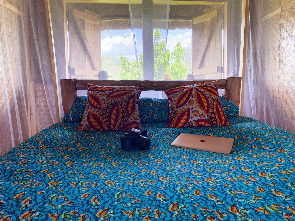 Mwamba Kelele Lodge Fort Portal Экстерьер фото