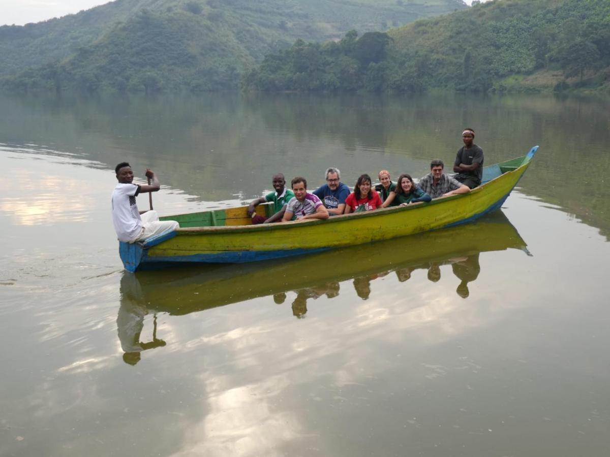 Mwamba Kelele Lodge Fort Portal Экстерьер фото