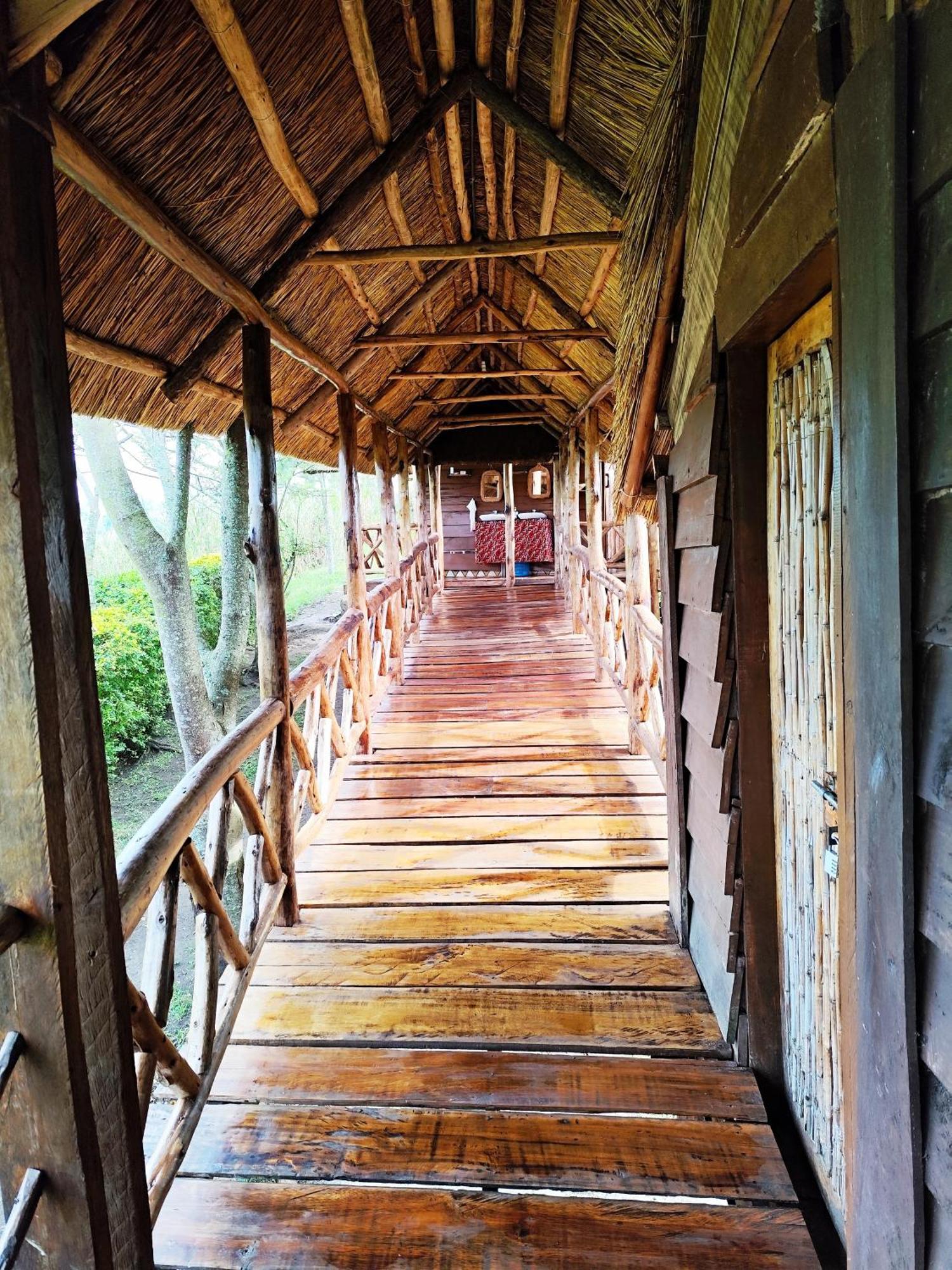 Mwamba Kelele Lodge Fort Portal Экстерьер фото